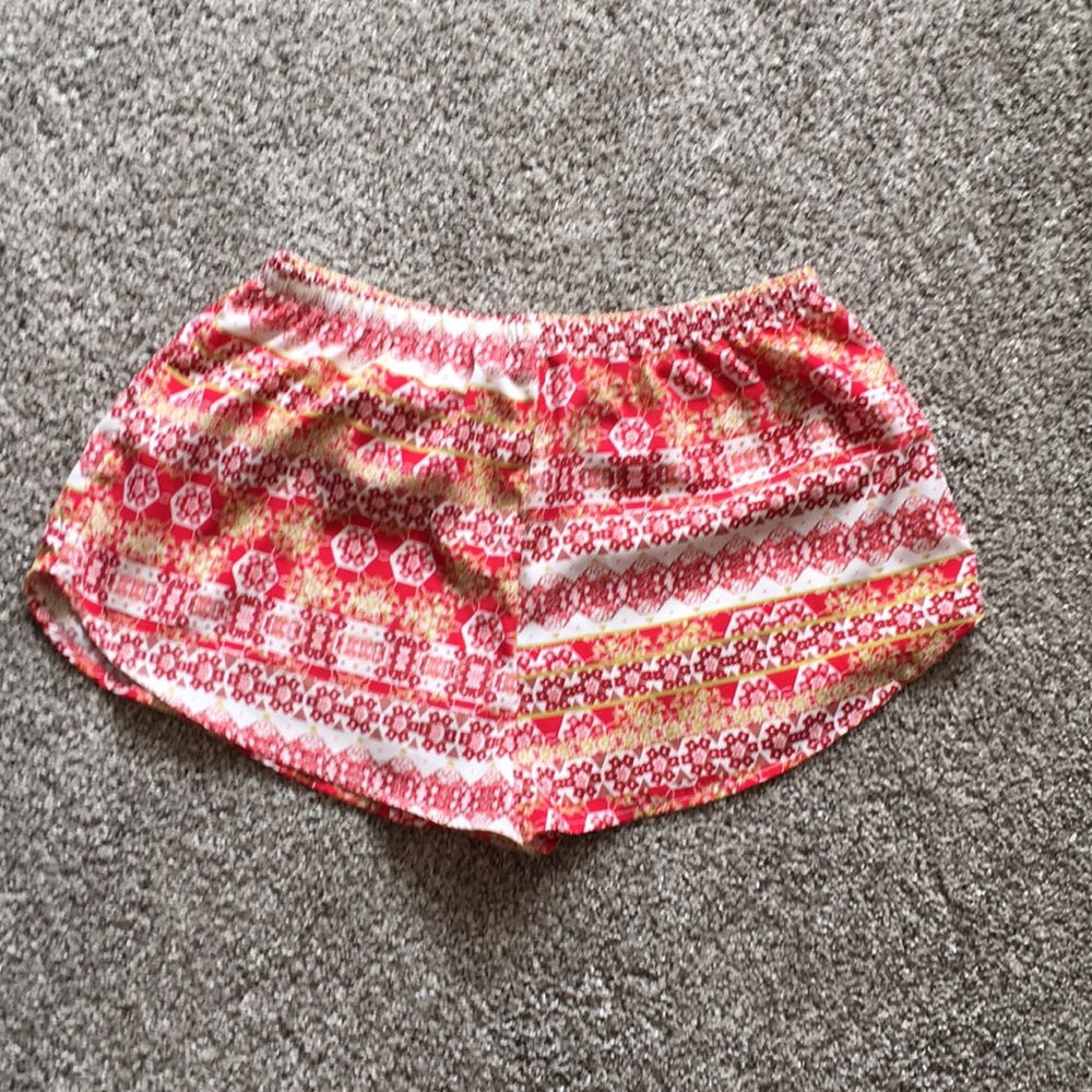 High waisted patterned shorts size large